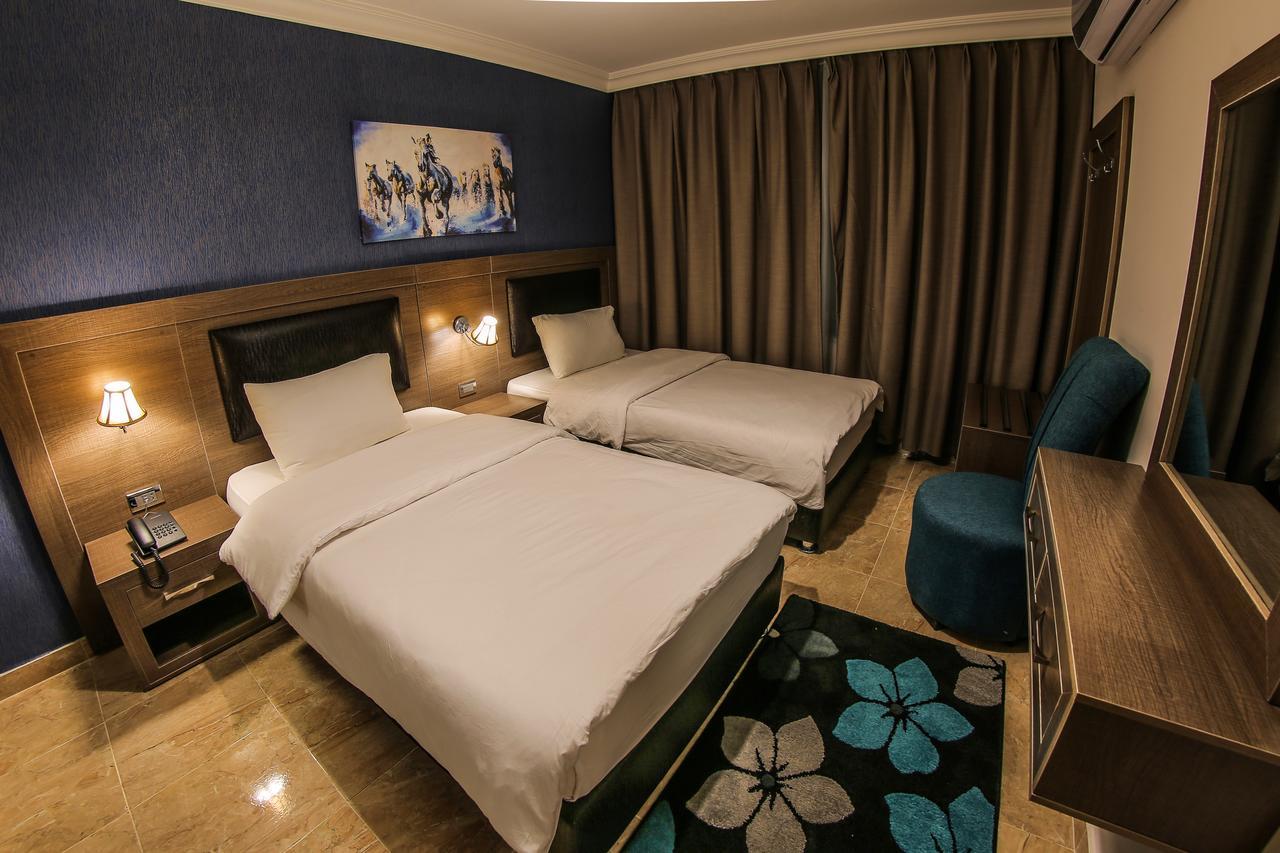 Ibiza Hotel Amman Eksteriør billede